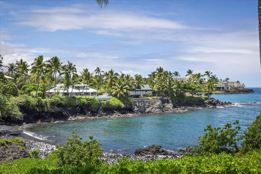 Heʻeia Bay and lava-rock shoreline