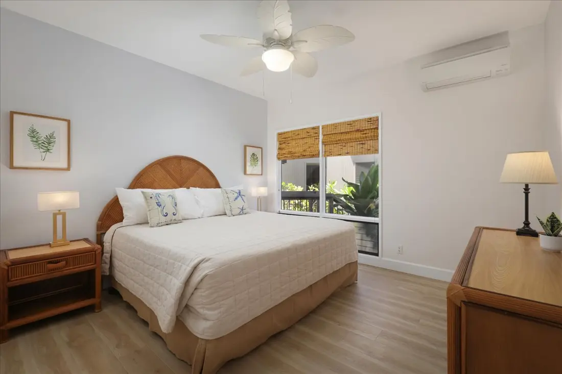 Second bedroom with king bed
